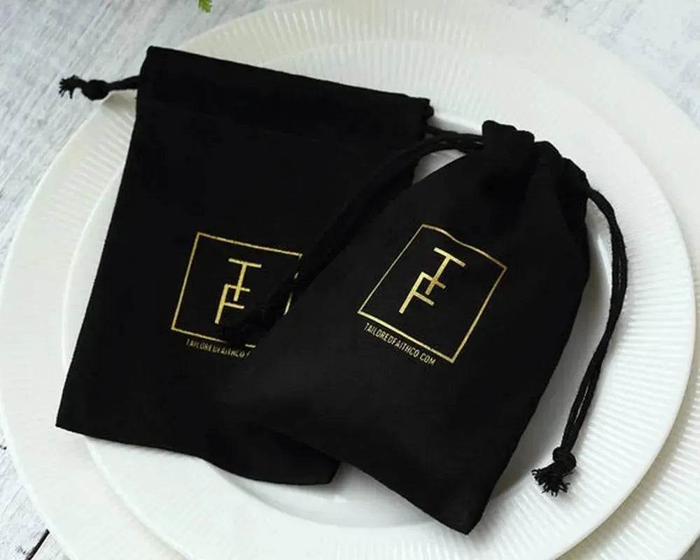 Pochette à bijoux en flanelle avec cordon de serrage Sac cadeau Pochette de rangement à cordon