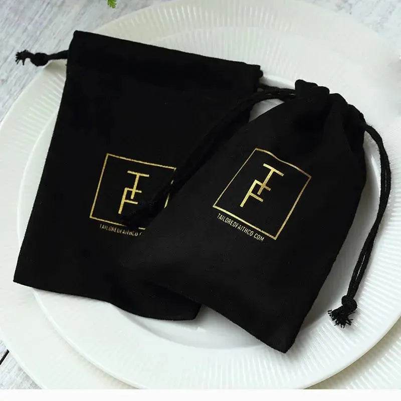 Pochette à bijoux en flanelle avec cordon de serrage Sac cadeau Pochette de rangement à cordon