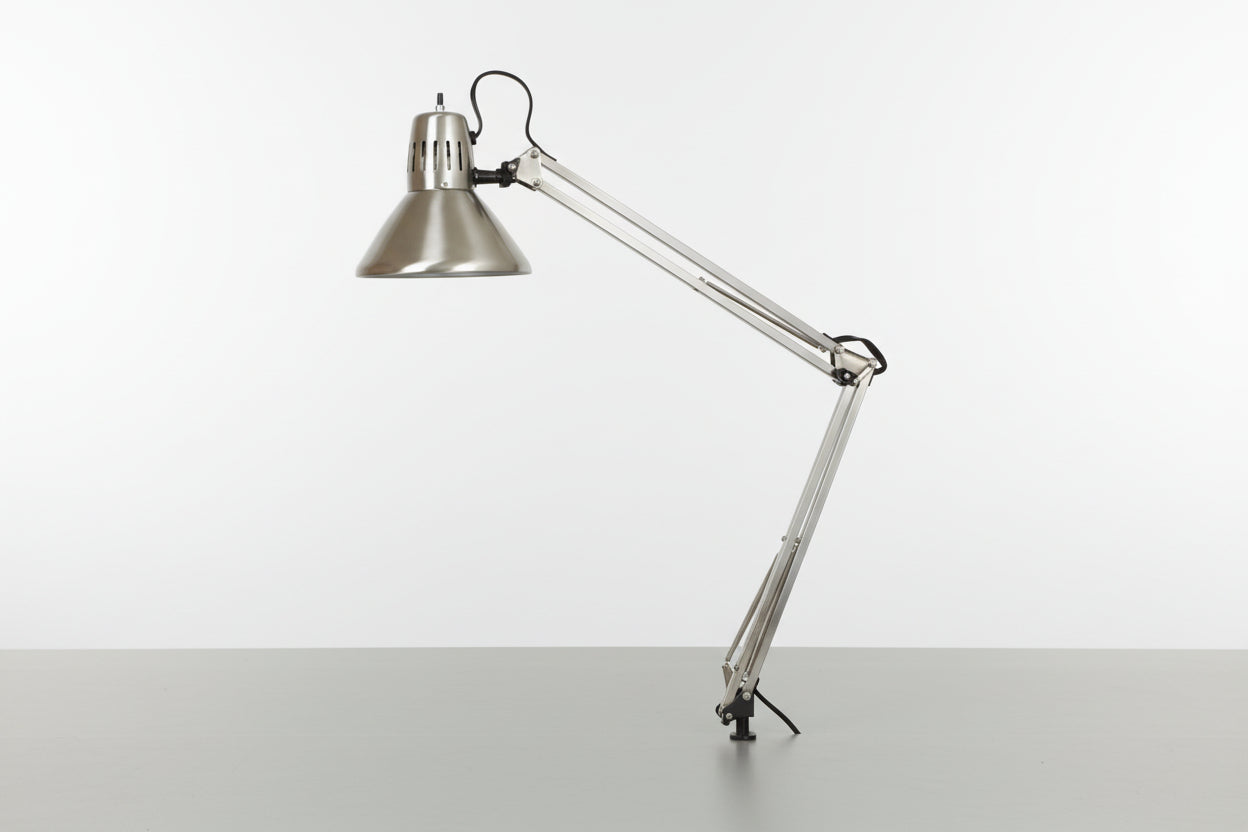 Lampe de bureau à bras articulé